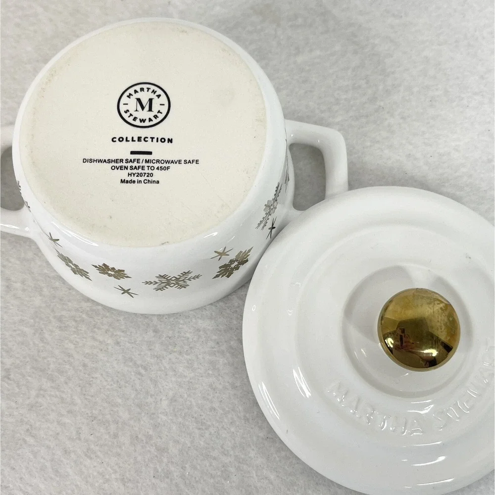 Martha Stewart Mini Holiday Cocottes 7.35 ounces White And Gold Snowflakes